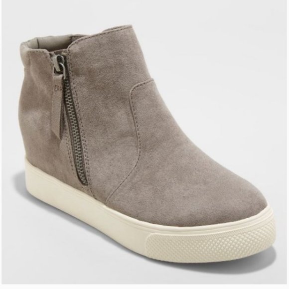 Universal Thread Shoes - *Final Price* Universal Thread Faux Suede Grey Cindy Wedge Sneakers 9 1/2 NWT!